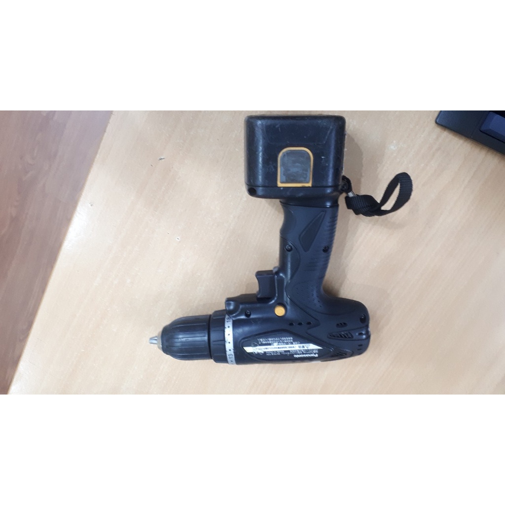 Máy khoan pin Panasonic EZT116