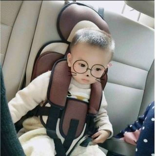 Đai xe ô tô cho bé từ 9 tháng đến 4 tuổi