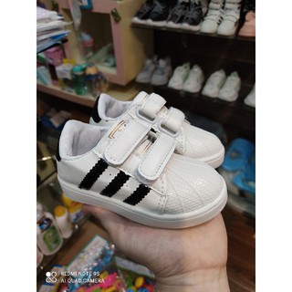 Giày adidas cực kute cho bé