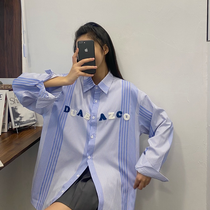 Áo Sơ Mi Tay Dài Kẻ Sọc Hoạ Tiết Chữ Thêu Phong Cách Hàn Quốc
