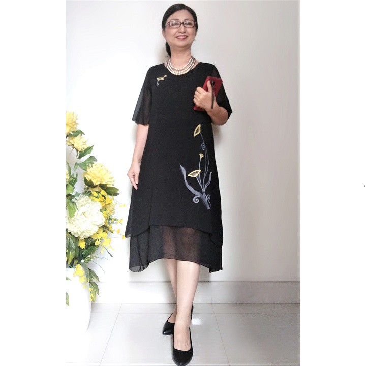 Váy Đầm Trung Niên - Vải Voan Thêu Hoa Tà Cong - Dáng Suông A - Size Từ 53Kg - 95Kg | BigBuy360 - bigbuy360.vn