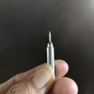 Mũi hàn chì thẳng mũi nhỏ.