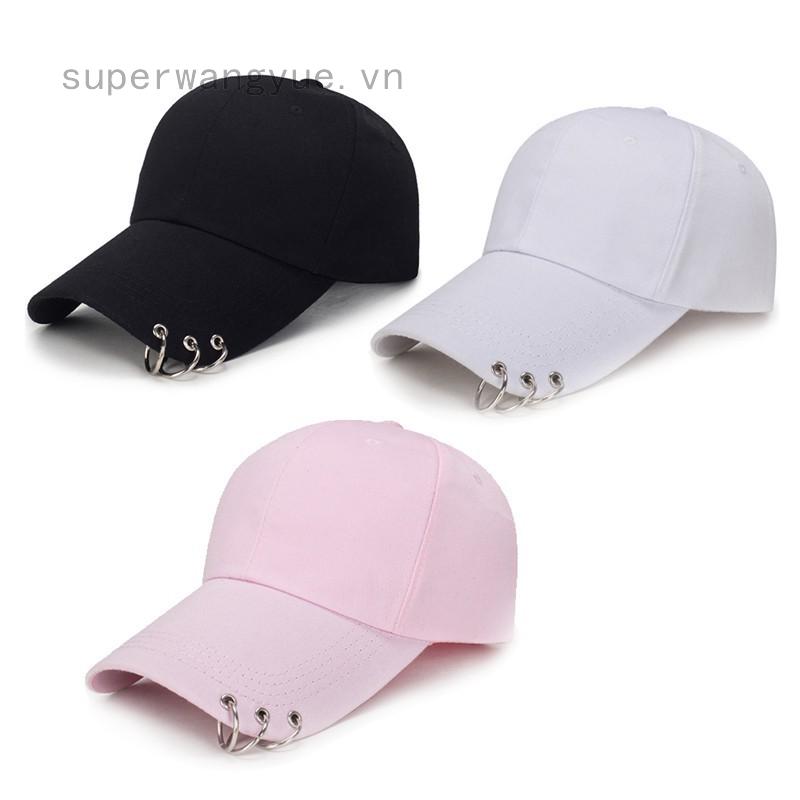 Mũ lưỡi trai phối vòng khuyên tròn cá tính cho nam nữ