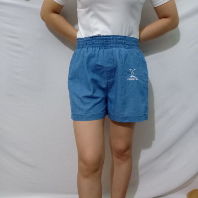 Quần đùi nữ Chất Vải Jean Giấy, Quần short jean nữ vải jean giấy thêu chữ