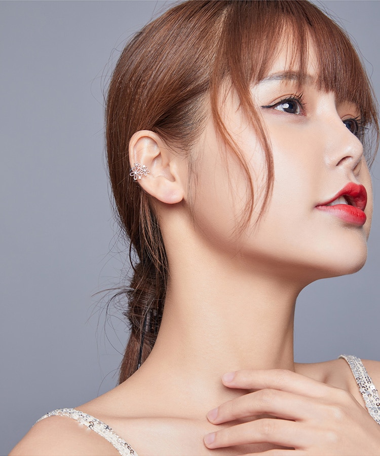 Phụ Kiện Trang Sức Bamoer SCE921 Bạc 925 Hình Bông Hoa Đính Đá Hình Giọt Nước Lấp Lánh Kiểu Retro