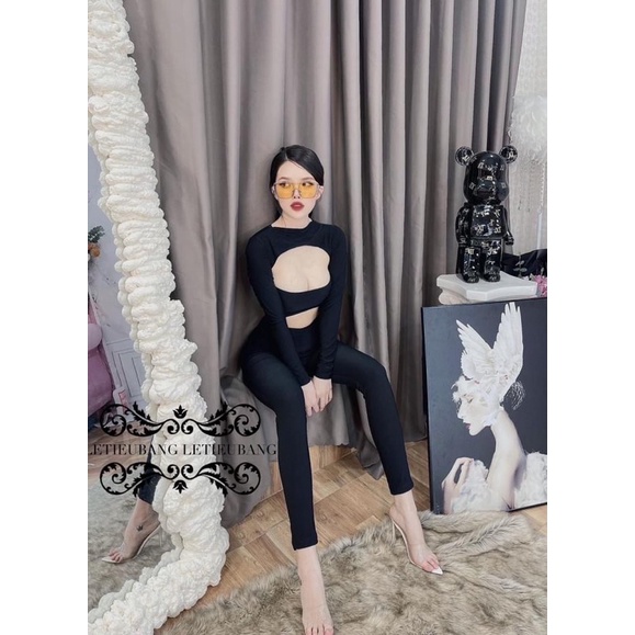 Jum khoét ngực khoét eo sexy