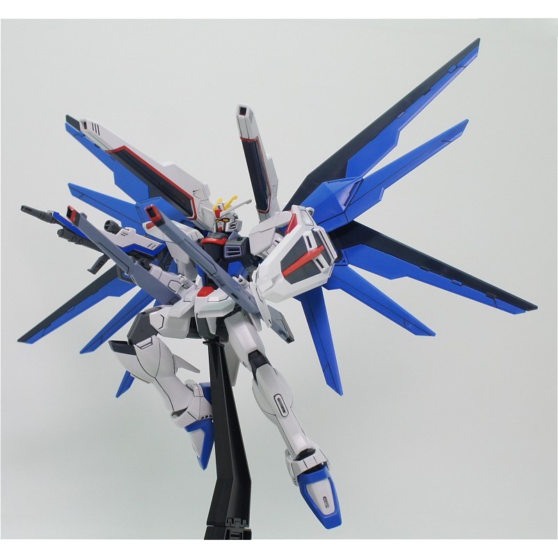 Mô Hình Gundam Bandai HG 192 Freedom Gundam 1/144 SEED [GDB] [BHG]