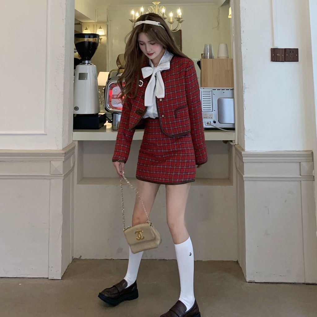 Set áo khoác tay dài họa tiết caro + chân váy ngắn thời trang nữ
 | BigBuy360 - bigbuy360.vn