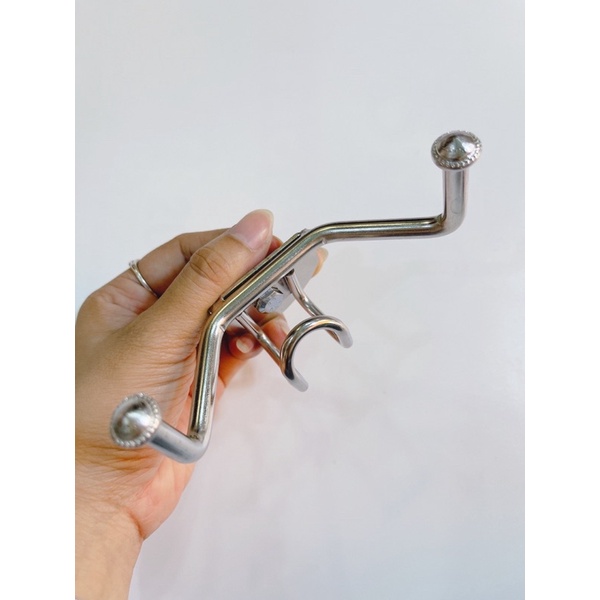 Móc treo đồ xe Vario inox & titan, móc máng đồ 2 càng inox không gỉ