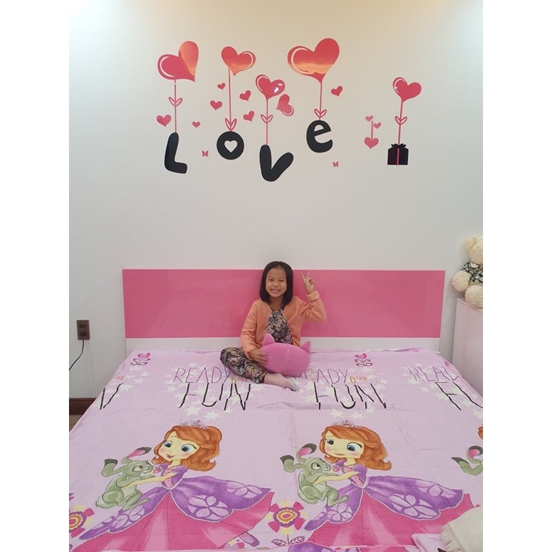 Tranh dán tường mica 3d love hộp quà, trang trí phòng khách, phòng ngủ