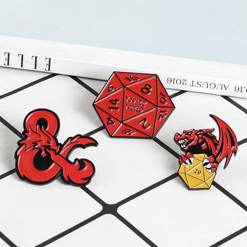 Huy Hiệu Cài Áo Hình Xúc Xắc Mặt Tráng Men Dungeons D20 RPG D&amp;D 1980's Game Geeks Dungeon Master