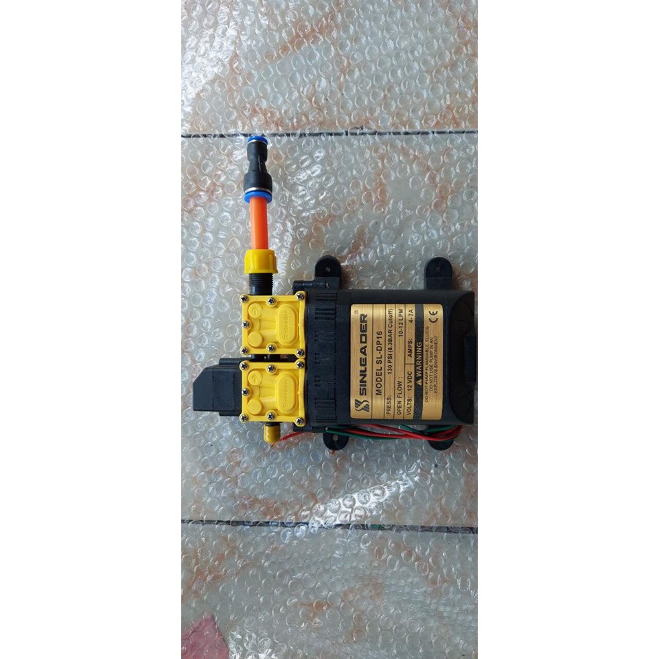 Bơm đôi sinleader mini 12v có kèm đầu chuyển 12 sang 8li
