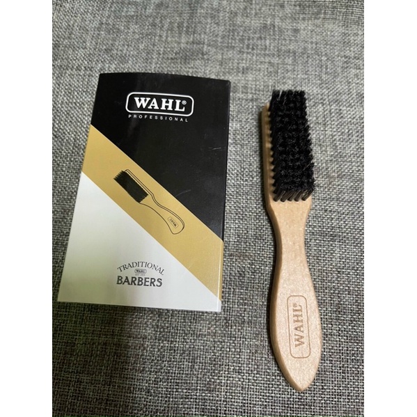 Chổi phủi tóc cán gỗ Wahl