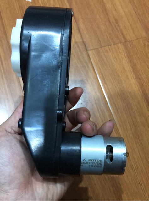 Động cơ ô tô điện trẻ em Weixu 550 12v12000