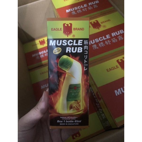 Dầu lăn con ó Muscle Rub 85 mL