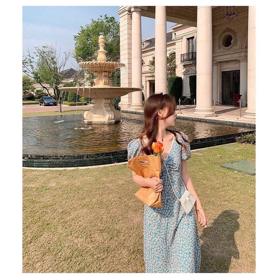 [Mã FATHANG5 giảm 10K đơn 50K] [BÁN SỈ] Váy Nữ Dáng Midi Hoa Xanh Siêu Tôn Da Cổ V Phối Ren Siêu Điệu_Cực Xinh | BigBuy360 - bigbuy360.vn