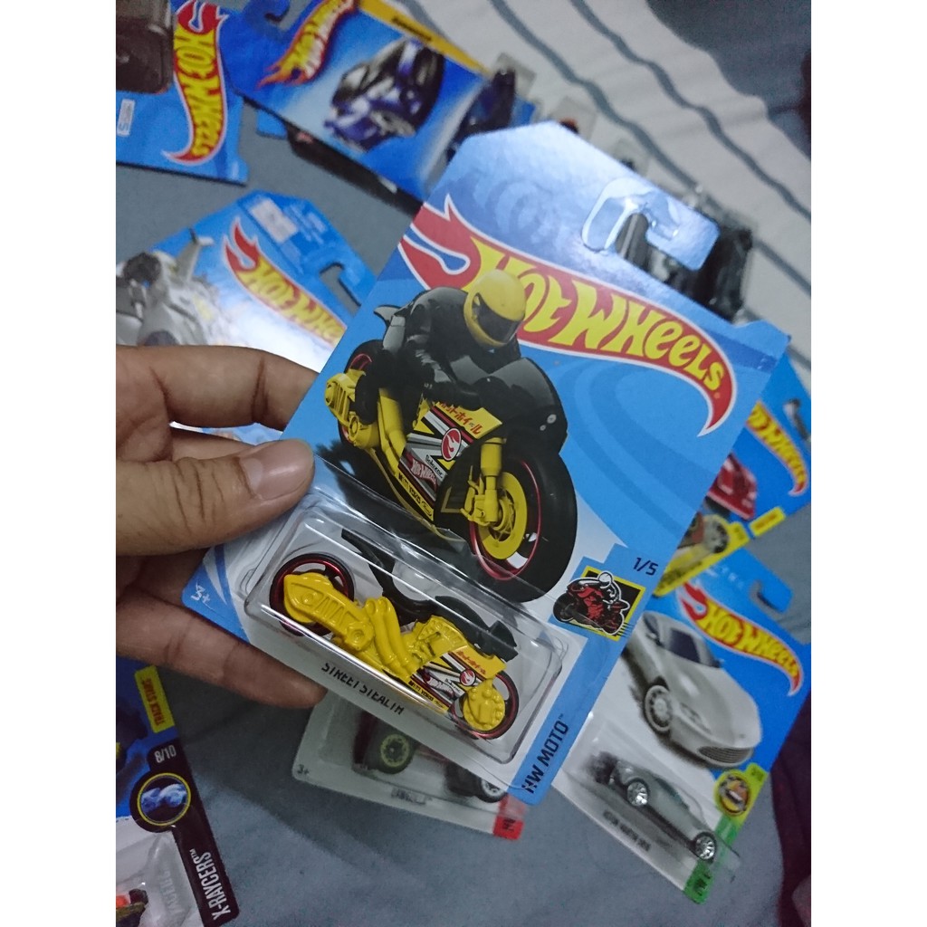 Xe Hotwheels Treasure Hunt Street Stealth