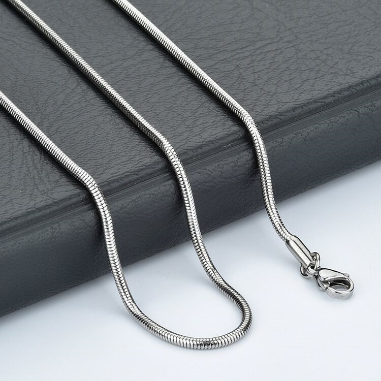 Vòng cổ nam dây chuyền unisex Clash Asta Accessories màu bạc bản dẹt titan không gỉ - Vòng Cổ Clash
