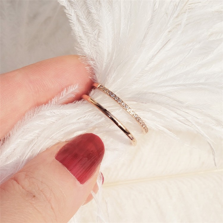 nhẫn titan nữ cao cấp xẻ rãnh kết hợp đính đá siêu đẹp, cực sang - tặng hộp đựng xinh xắn