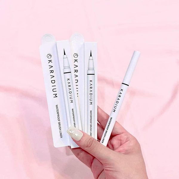 Bút Dạ Kẻ Mắt Karadium Vỏ Trắng siêu mảnh - Dạ Vỏ Đen nét to
