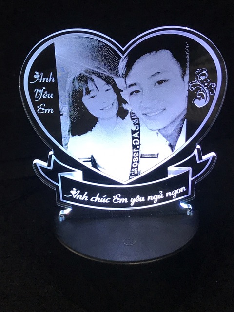 Đèn Led 3d khắc hình ảnh laser đổi 7 màu sáng tạo