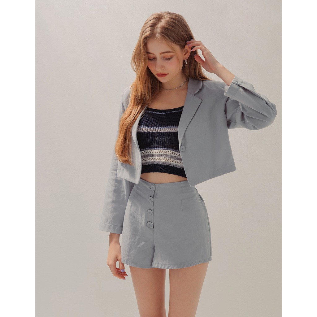[Mã FAMALLT5 giảm 15% đơn 150k] Áo blazer dáng ngắn một nút nữ Air Space 2110126002