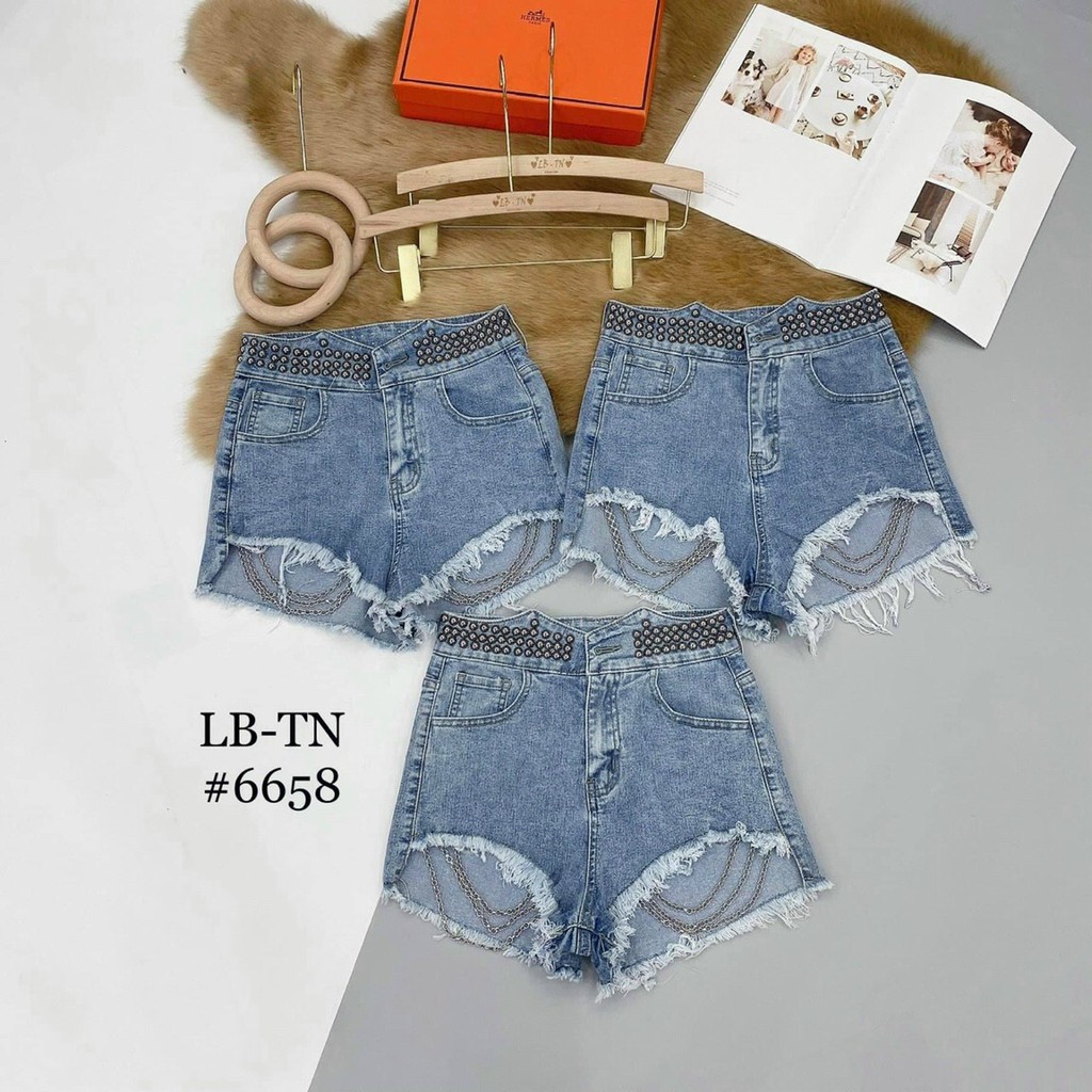 Quần đùi jean nữ,quần short đính cườm phố dây xích sang chảnh.Hàng VNXK cao cấp