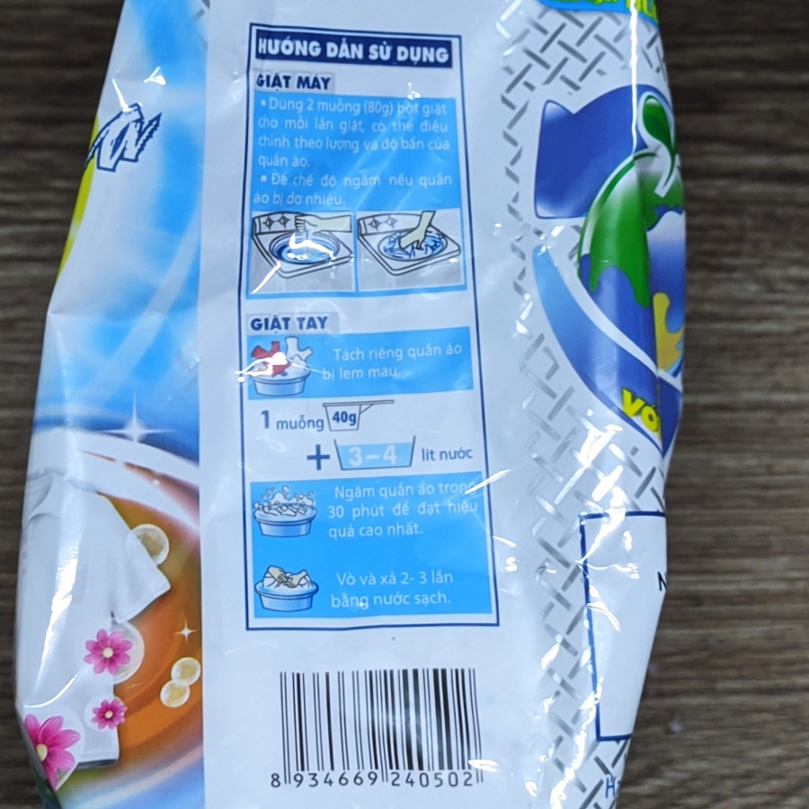 Bột giặt Lix Extra hương hoa gói 550g