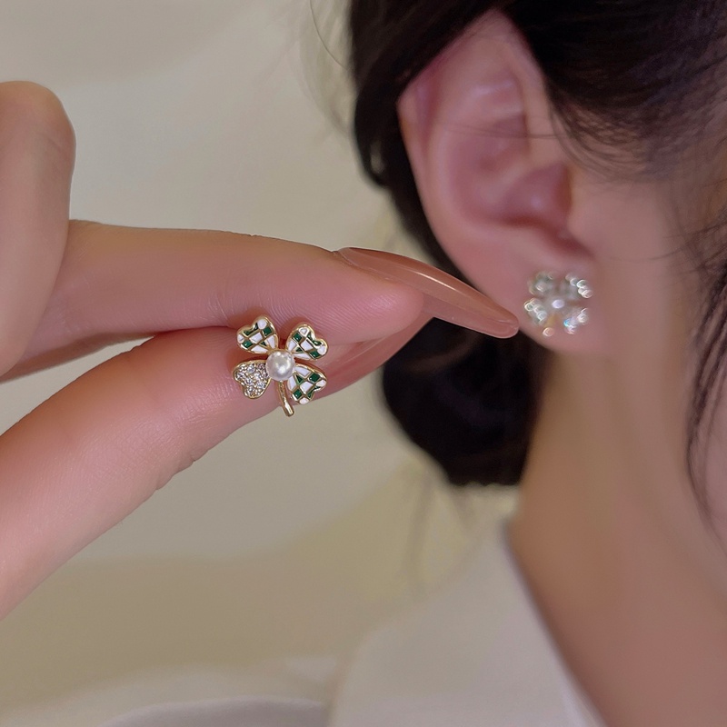 Bông Tai Hình Cỏ Bốn Lá Đính Đá Lấp Lánh Phong Cách vintage Hàn Quốc