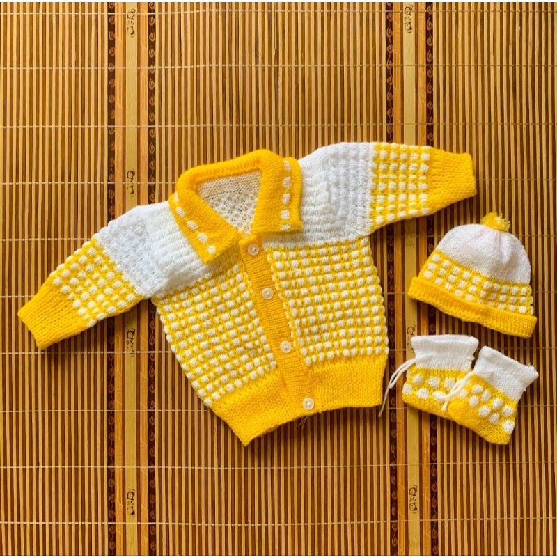 Áo len cho bé 0-6 tháng tuổi