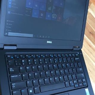 Laptop dell e7250 i7, 8G