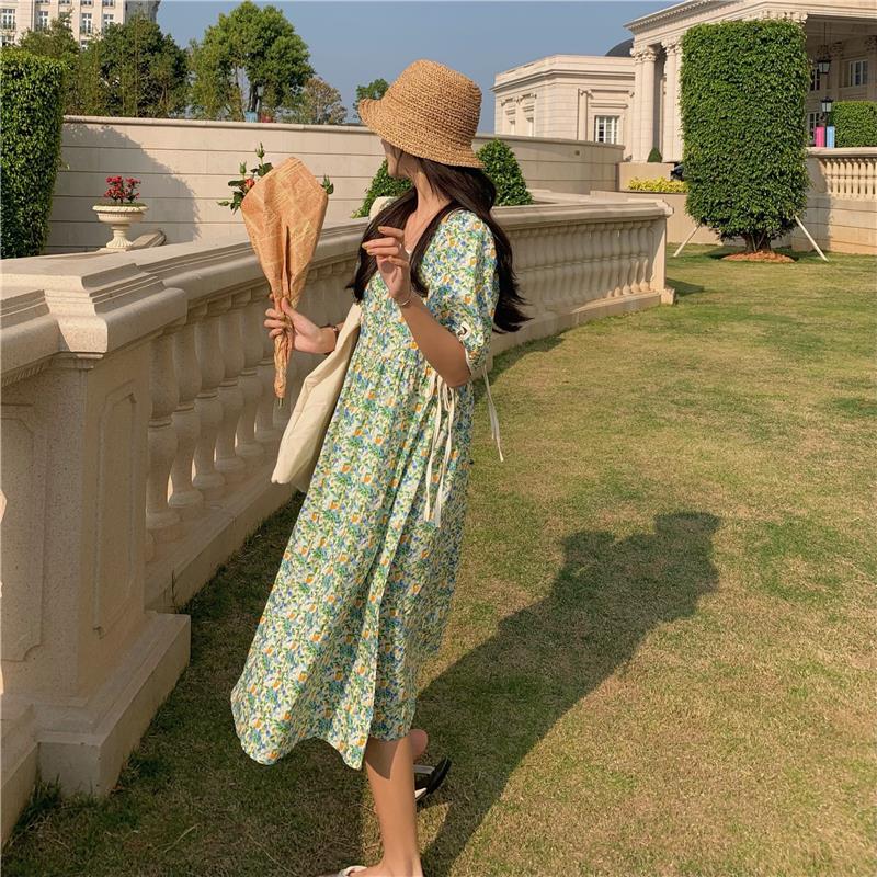 Đầm Ngắn Tay In Hoa Với Thiết Kế Cổ Vuông Xinh Xắn Theo Phong Cách Hàn Quốc