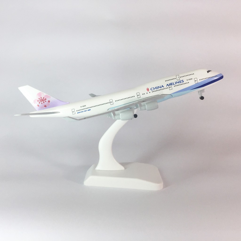 Mô hình máy bay boeing 747 kim loại kích thước ~20cm dùng để trưng bày quà tặng sưu tập trang trí bàn làm việc tủ kệ