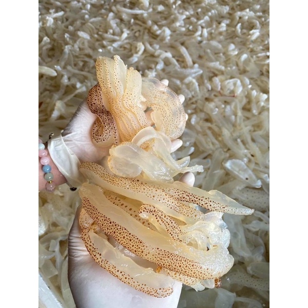 Sứa biển Quy Nhơn 1kg 2 bịch bên trong mỗi bịch là 200gr