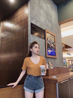 Áo phông cổ tim