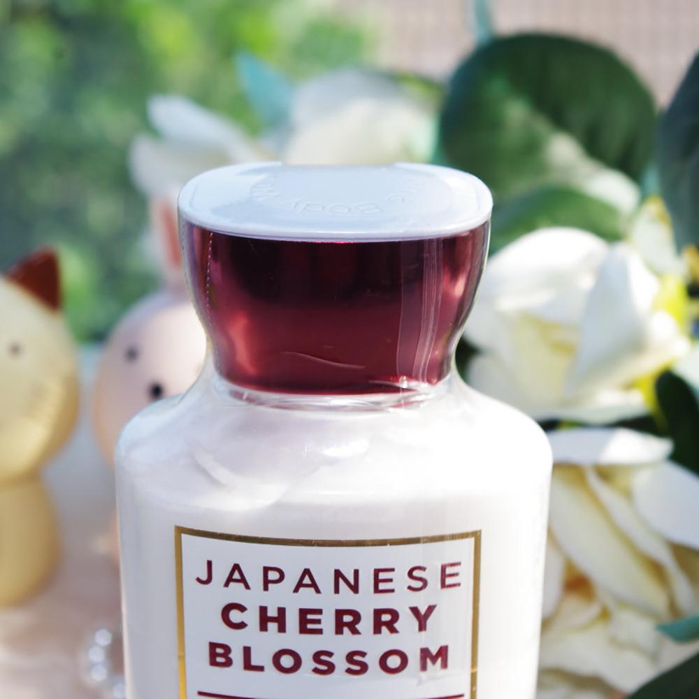 Dưỡng Thể Bath & Body Works Japanese Cherry Blossom Shea & Vitamin E 236ml