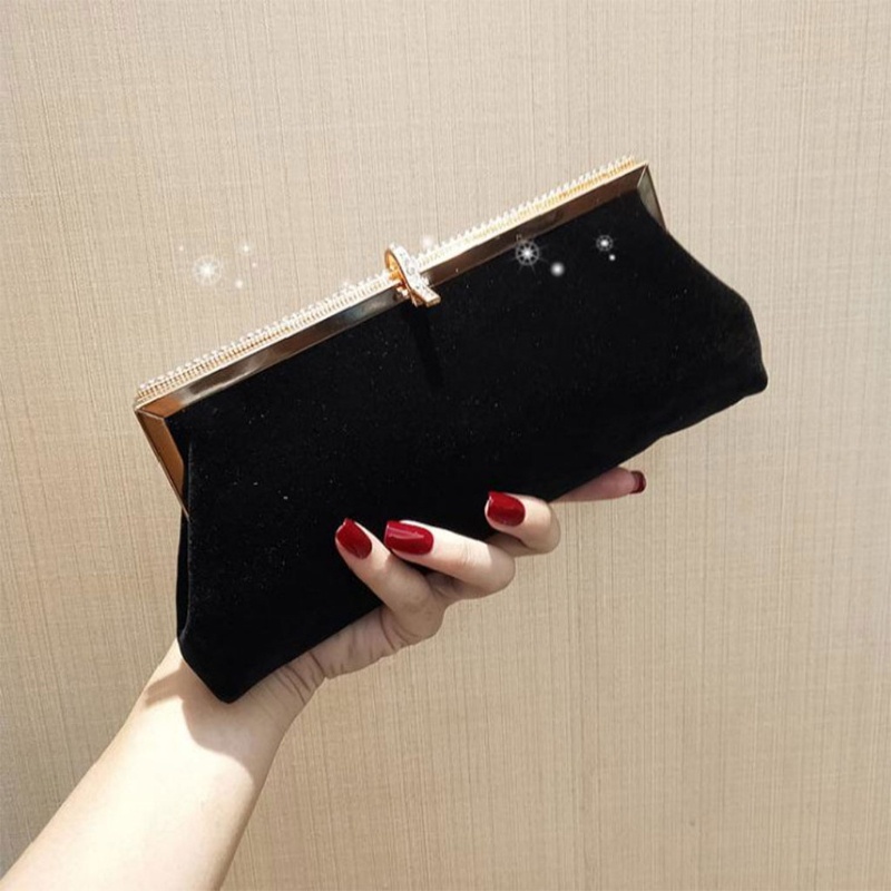 Ví Nhung Đen Cầm Tay Đính Đá Phong Cách Retro Cho Nữ