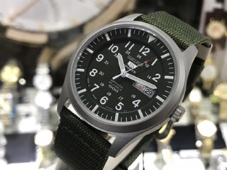 Đồng hồ nam Seiko SNZG09J1