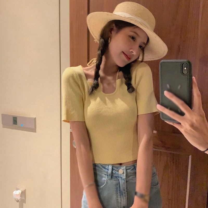 Áo thun nữ ngắn tay kiểu cổ yếm họa tiết kẻ sọc thời trang