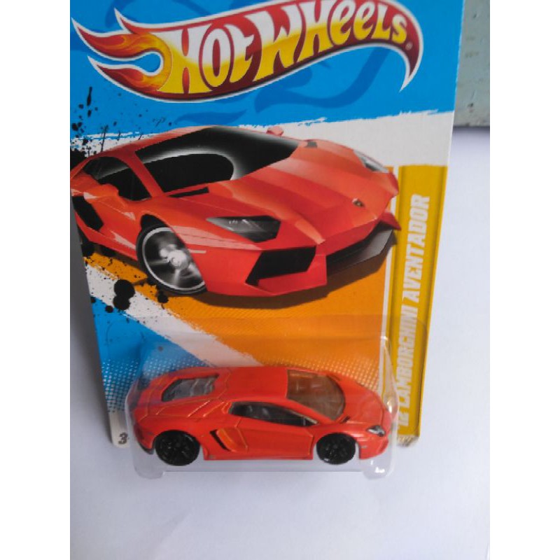 xe Hotwheels Lamborghini Aventador cam new model us card + free protect card , hàng siêu hiếm