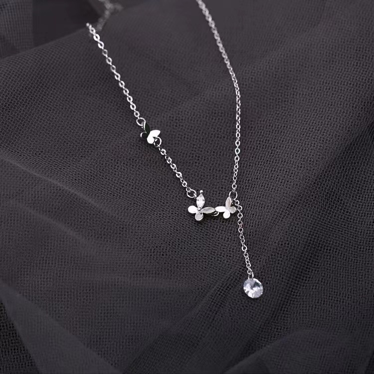 Vòng cổ Thép Titan Mặt Hình Bướm Thiết Kế Đơn Giản Thời Trang Mới Cho Nữ