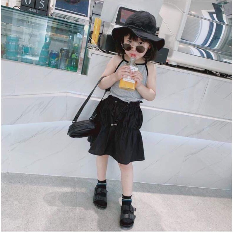 Mẫu áo hai dây mùa hè siêu cute cho các baby girl