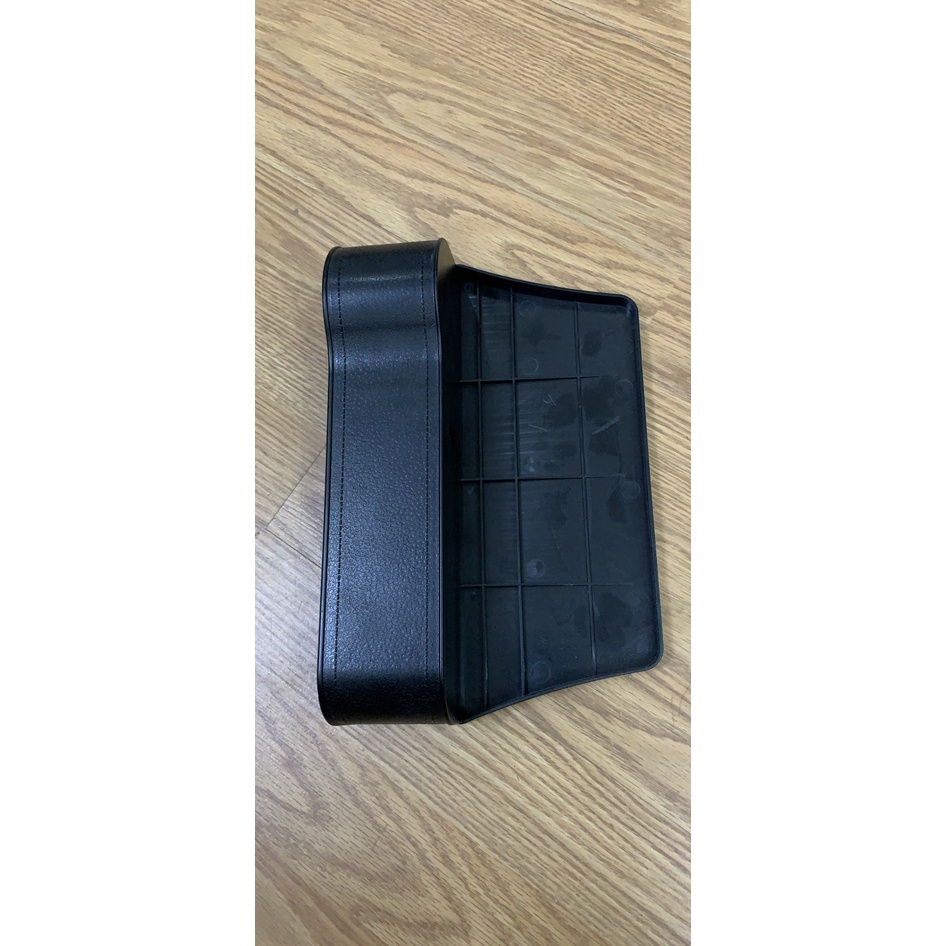 Khay Để Đồ Khe Ghế Xe Hơi - Chứa Đồ Tiện Dụng