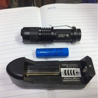 Đèn pin sạc sk68