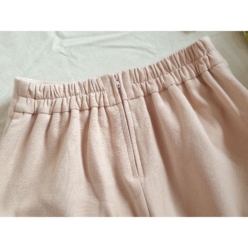 2hand- Chân váy thu đông chun sau lưng