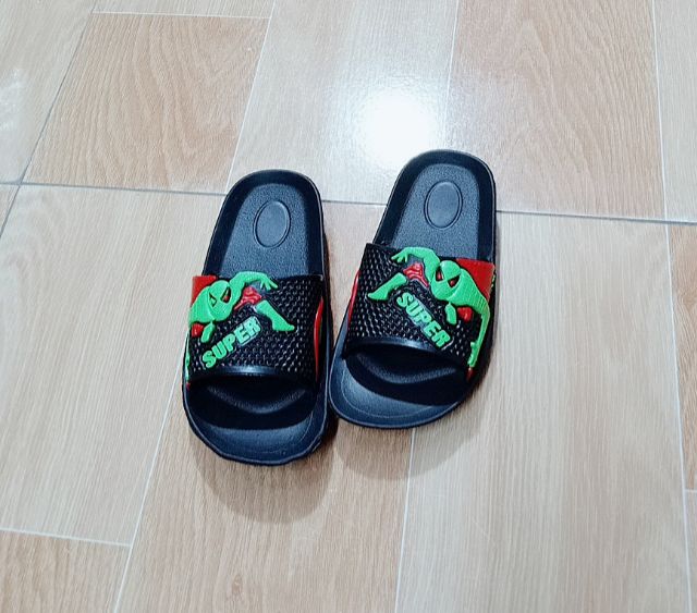 Dép lê siêu nhân nhện cho bé trai từ 2- 10 tuổi