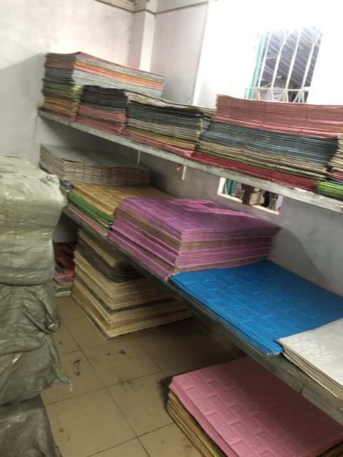Miếng Xốp Dán Tường Vân gạch 3D mặt sau có sẵn keo, chống nóng chống thấm giá rẻ
