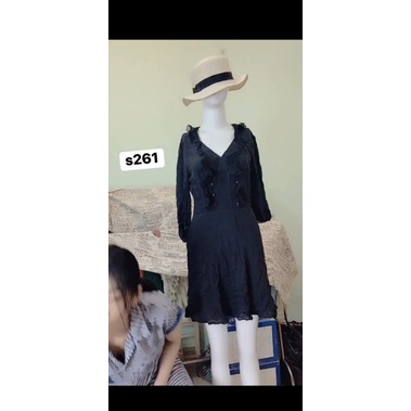 đầm suông đuôi cá đen phối vạt bèo. S261