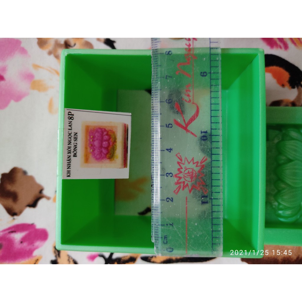 KHUÔN XÔI VUÔNG XANH 8 CM HÌNH HOA HỒNG - SEN  NGỌC LAN