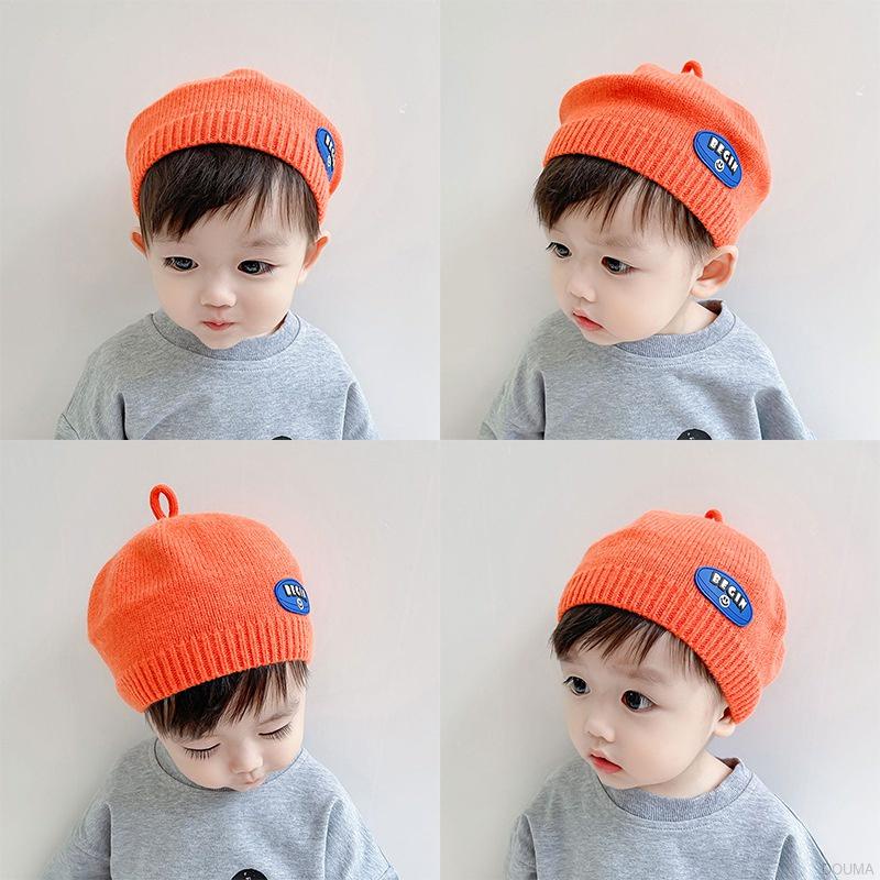 Mũ beret dệt kim màu trơn hoạ tiết chữ cho bé